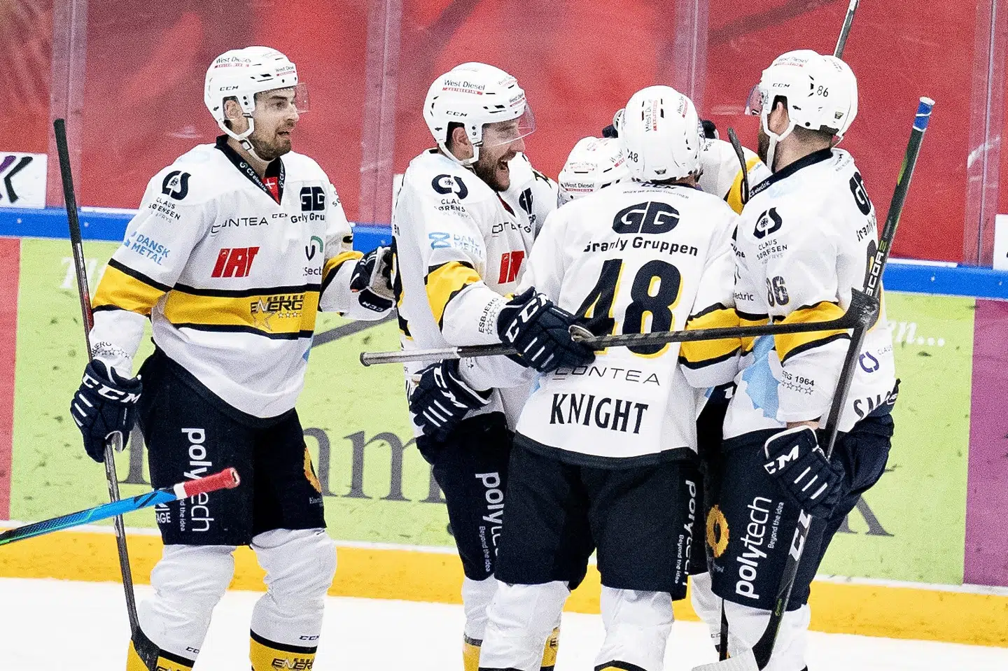 Hele syv gange kunne Esbjerg-spillerne juble over en scoring i anden periode i sejren over Aalborg. (Arkivfoto) Henning Bagger/Ritzau Scanpix