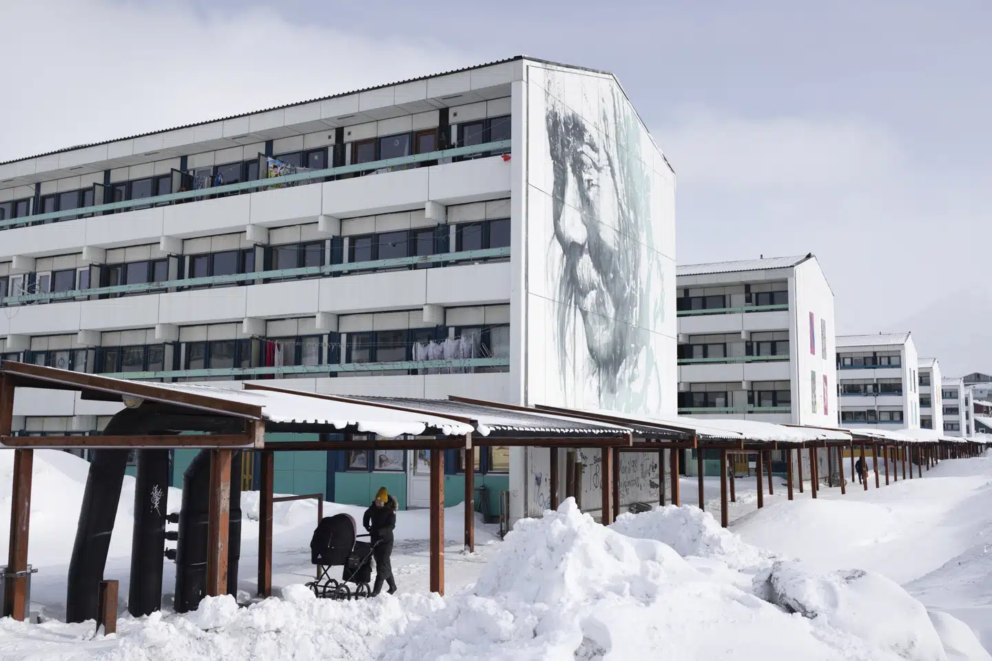 Valget til Inansisartut, det grønlandske parlament, finder sted tirsdag. De grønlandske afstemningssteder åbner klokken 9 og lukker klokken 20 grønlandsk tid. Det svarer til henholdsvis klokken 13 og 24 dansk tid. Christian Klindt Sølbeck/Ritzau Scanpix