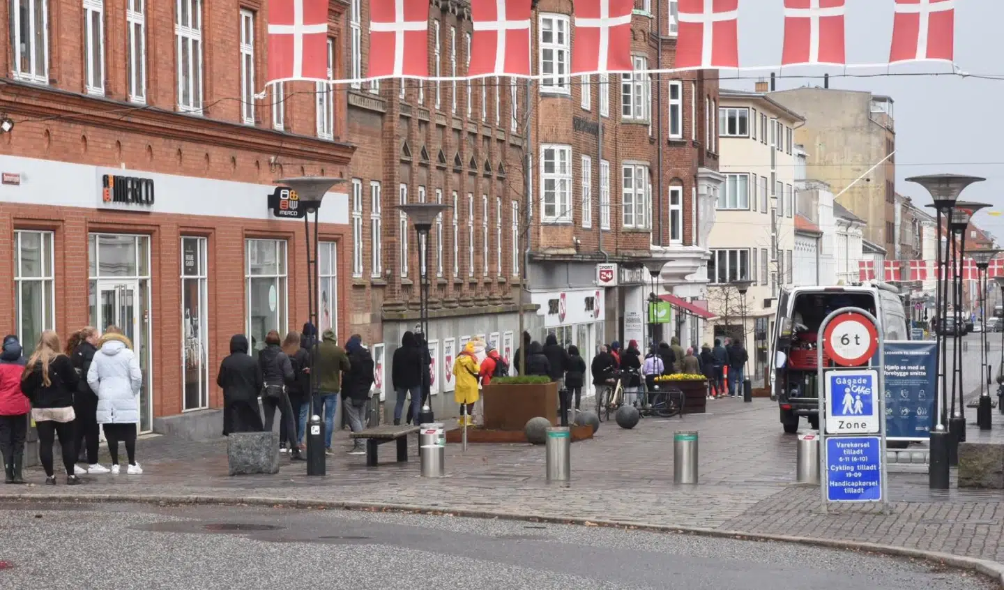 Kø til test i Fredericia 2. påskedag.