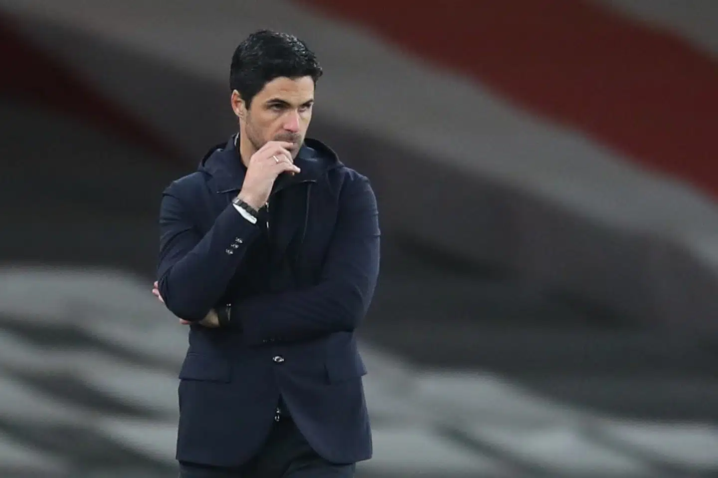 Arsenal-manager Mikel Arteta var en bekymret mand under kampen mod Liverpool lørdag.
