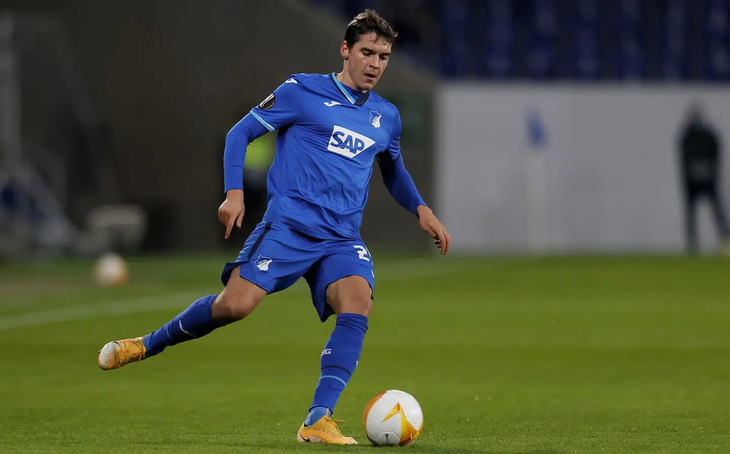 Robert Skov scorede et vanvittigt mål for Hoffenheim mod Augsburg lørdag.