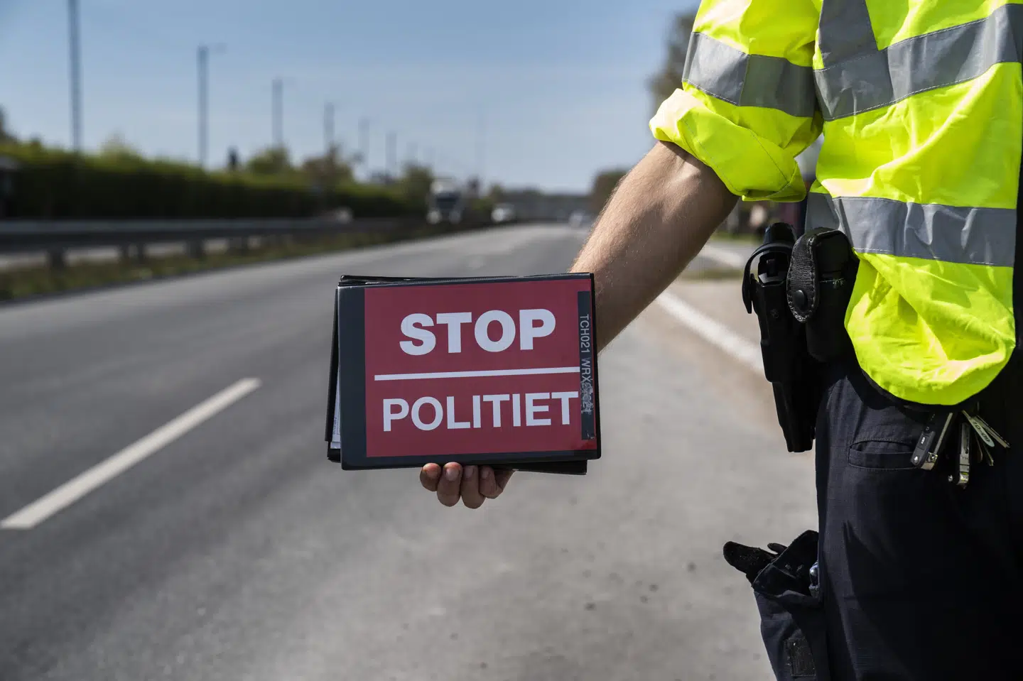 En bilist og en motorcyklist er det seneste døgn blev fanget i at køre mere end 100 kilometer i timen steder, hvor man kun må køre 50 kilometer i timen. (Arkivfoto) Martin Sylvest/Ritzau Scanpix