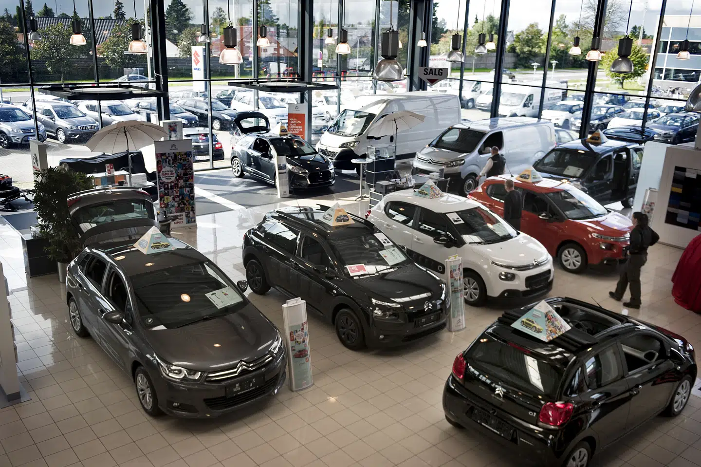 Med tallene for marts kan der gøres status over første kvartal af 2021. Det slutter med en tilgang på 43.898 nye personbiler. Det er en nedgang på 10,3 procent sammenlignet med første kvartal i 2020. (Arkivfoto). Liselotte Sabroe/Ritzau Scanpix