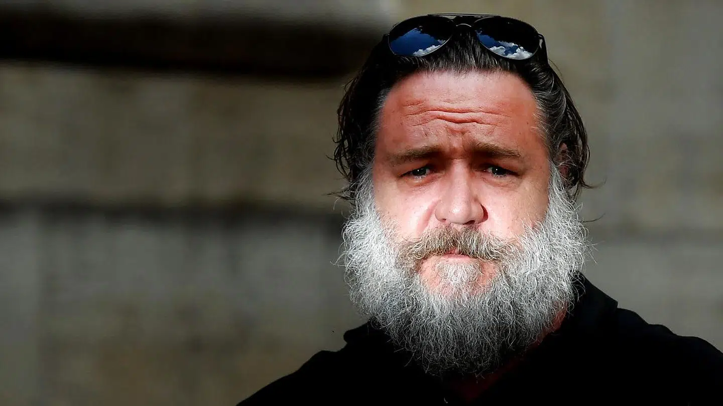 Skuespilleren Russell Crowe har mistet sin far.