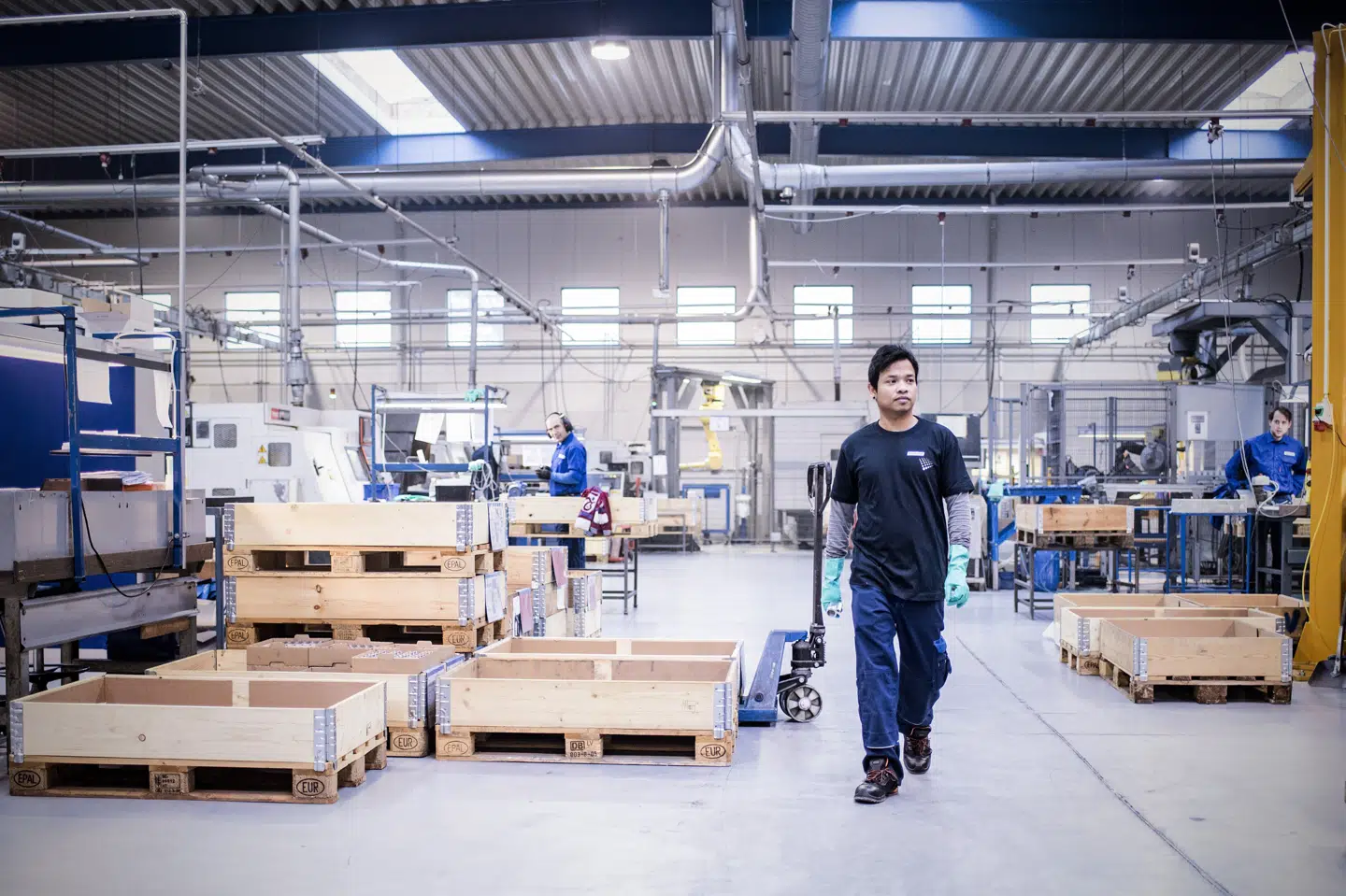 At komme i job hurtigt anses som en vigtig faktor for den langsigtede integration. På billedet er det Maung fra Myanmar, der hurtigt kom i beskæftigelse. (Arkivfoto) Sophia Juliane Lydolph/Ritzau Scanpix