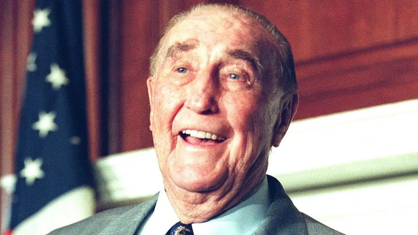 Den mangeårige såvel demokratiske som republikanske senator fra South Carolina Strom Thurmond er manden bag den måske mest ikoniske filibuster i USAs historie. Her talte han i 24 timer og 18 minutter i streg.