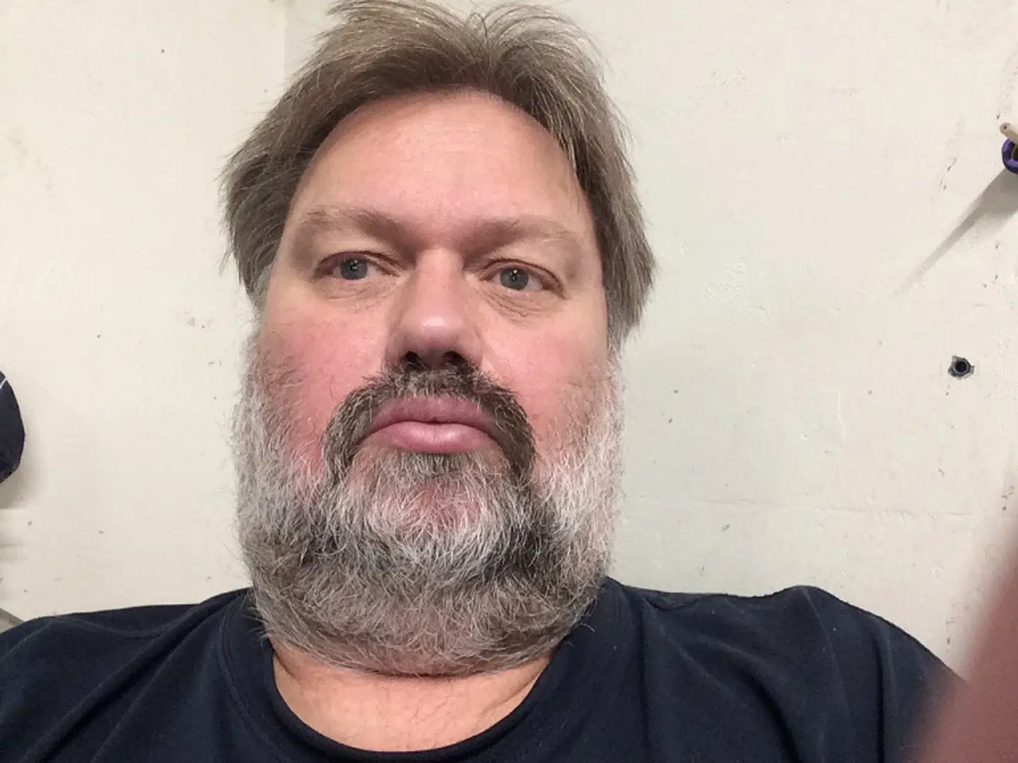 Henrik Michael Schmidt, 58 år: »Min familie og jeg skulle til Mallorca for at fejre min datters 30-års fødselsdag. Det var en gave fra min mor, min søn samt min kone og mig, til min datter, svigerdatter samt mit barnebarn. Jeg havde lånt et sommerhus, som vi skulle bo i, men det blev jo så ikke til noget.«