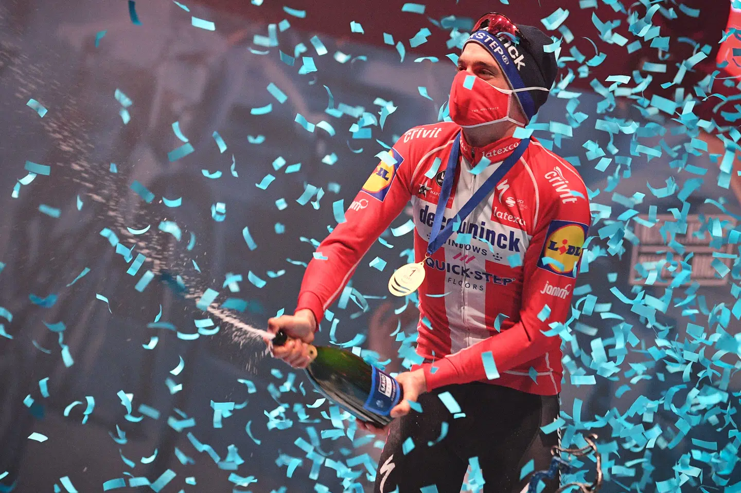 Kasper Asgreen angreb med cirka fem kilometer tilbage og kunne køre alene over målstregen i E3 Saxo Bank Classic. David Stockman/Ritzau Scanpix