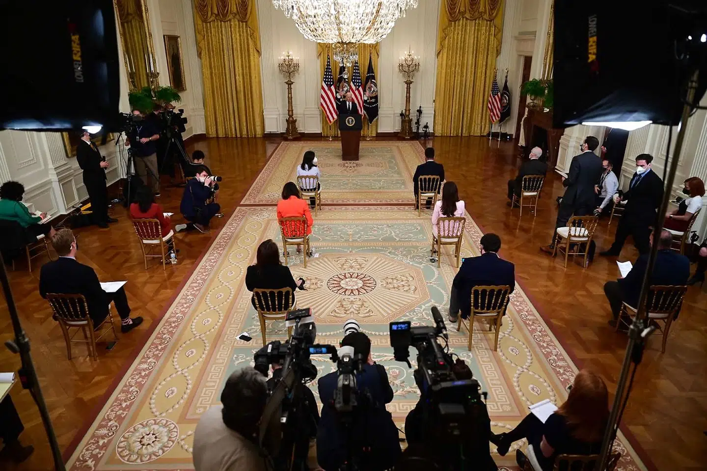 Der var god afstand mellem pressefolkene under torsdagens pressemøde.