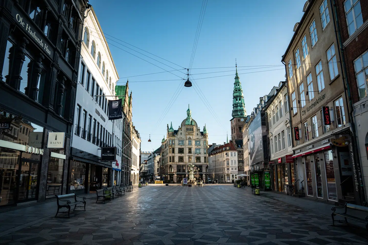De fleste danske detailbutikker har skullet holde lukket mere end to måneder, men fik lov at åbne igen 1. marts. (Arkivfoto) Emil Helms/Ritzau Scanpix