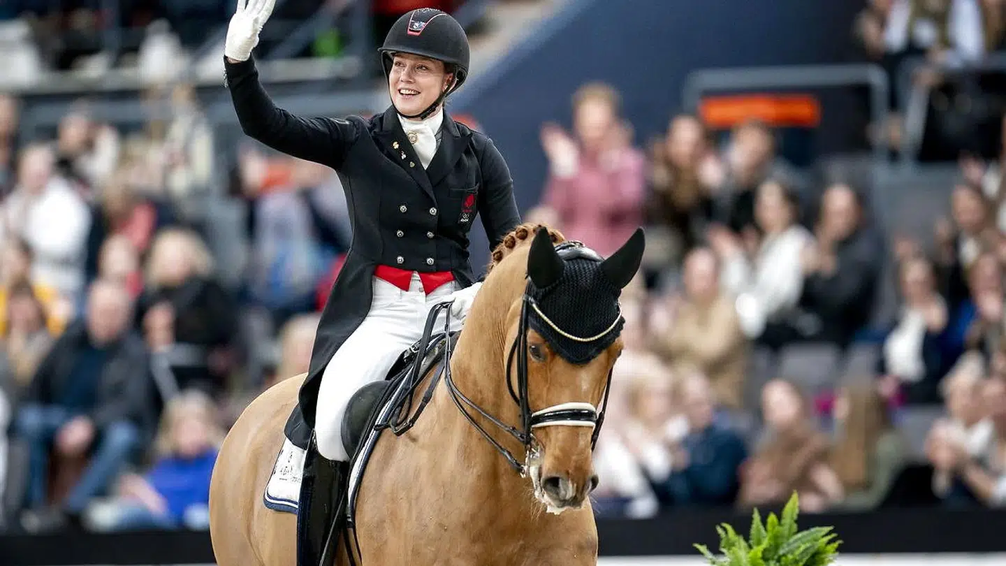 Cathrine Dufour og hesten Atterupgaards Cassidy.