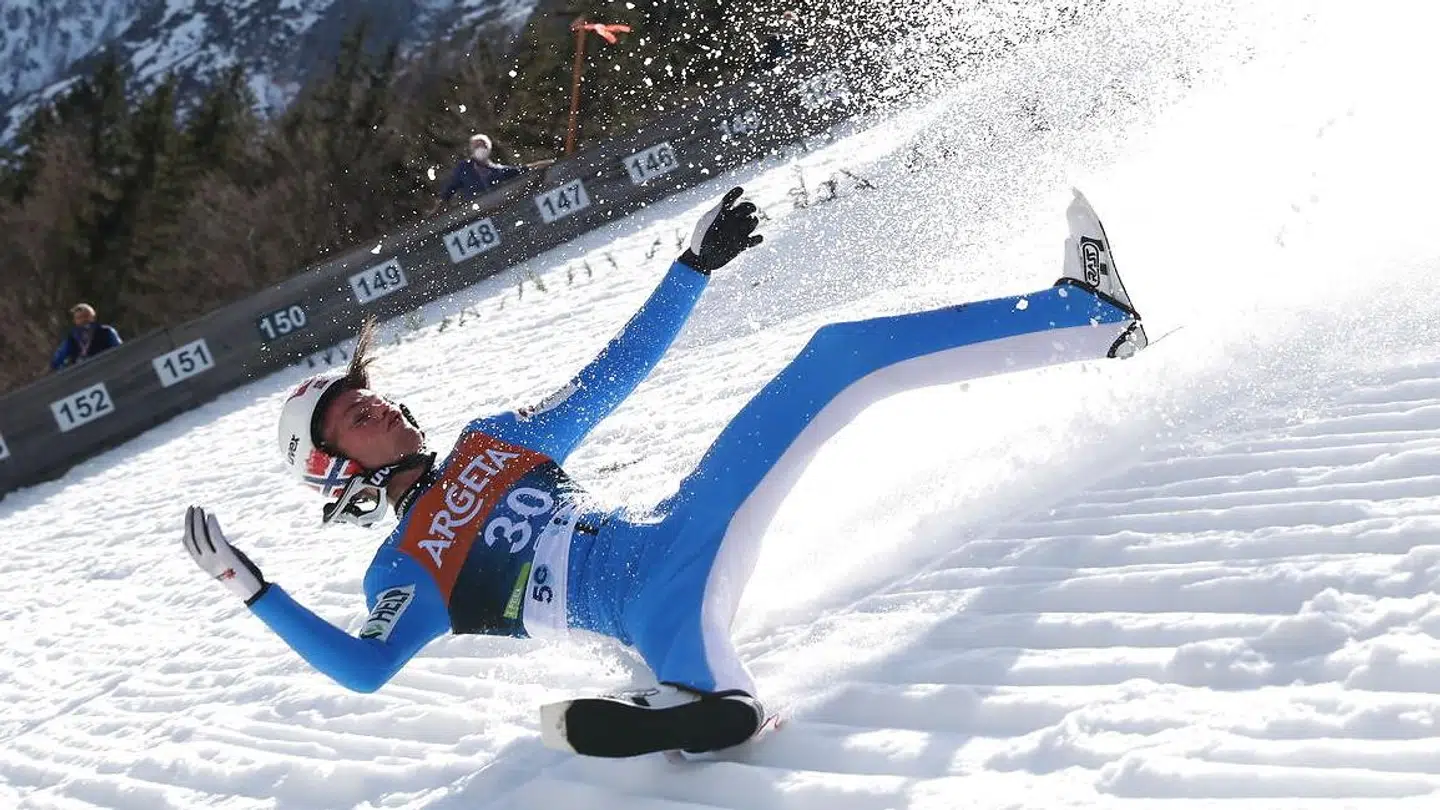 Daniel Andre Tande styrtede voldsomt.