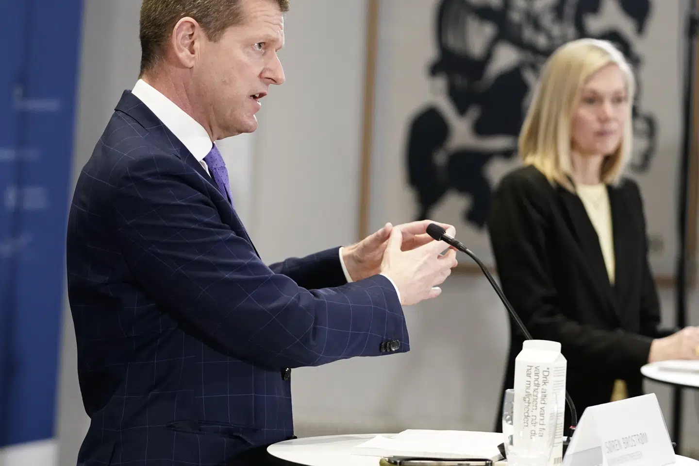 Hvis vaccinationsprogrammet med AstraZeneca-vaccinen stopper, kan det betyde, at vaccinekalenderen bliver skubbet med to uger. Mads Claus Rasmussen/Ritzau Scanpix