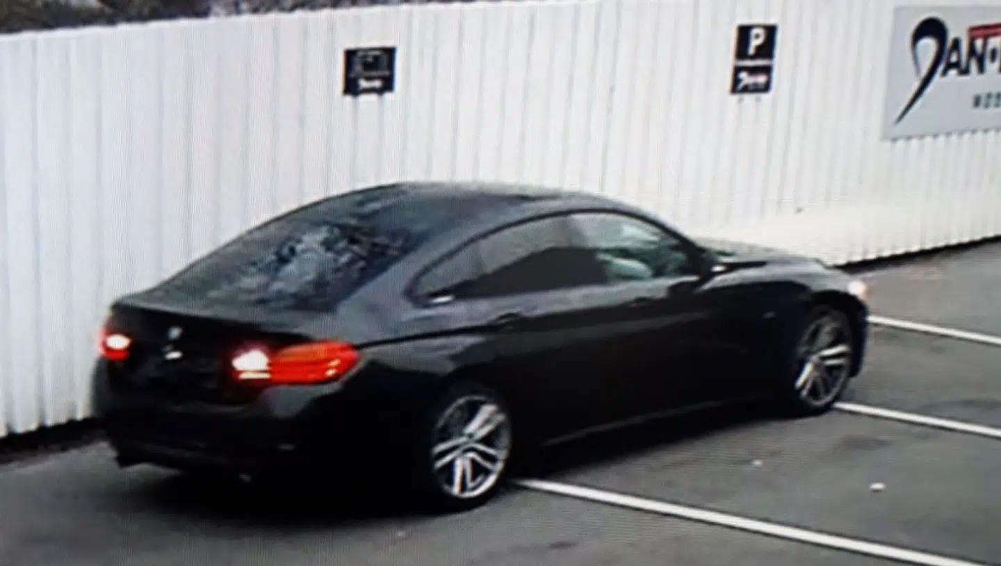 Sådan ser den efterlyste bil ud.