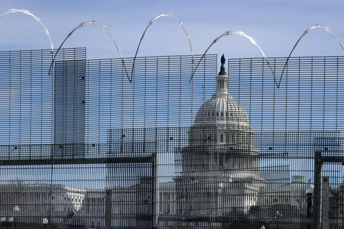 Et over tre meter højt hegn rundt om Kongressen i Washington D.C. er blevet taget ned over to måneder efter et angreb på kongresbygningen. (Arkivfoto) Chip Somodevilla/Ritzau Scanpix