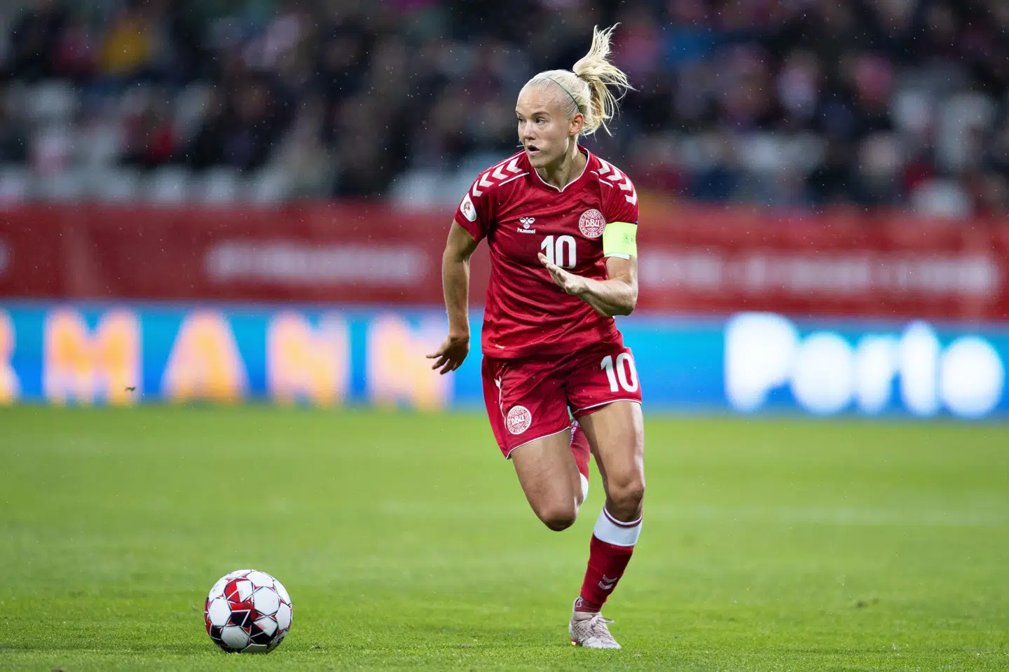 Pernille Harder og de øvrige danske landsholdsspillere skal spille testkampe mod Irland og Wales. (Arkivfoto) Henning Bagger/Ritzau Scanpix