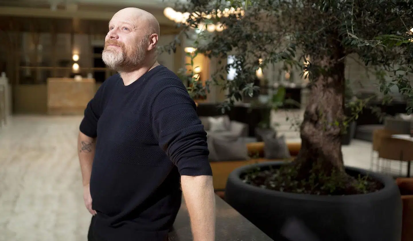 Mads Steffensen er skiftet til Podimo og skal lave programmet 'Mads og A-holdet'.