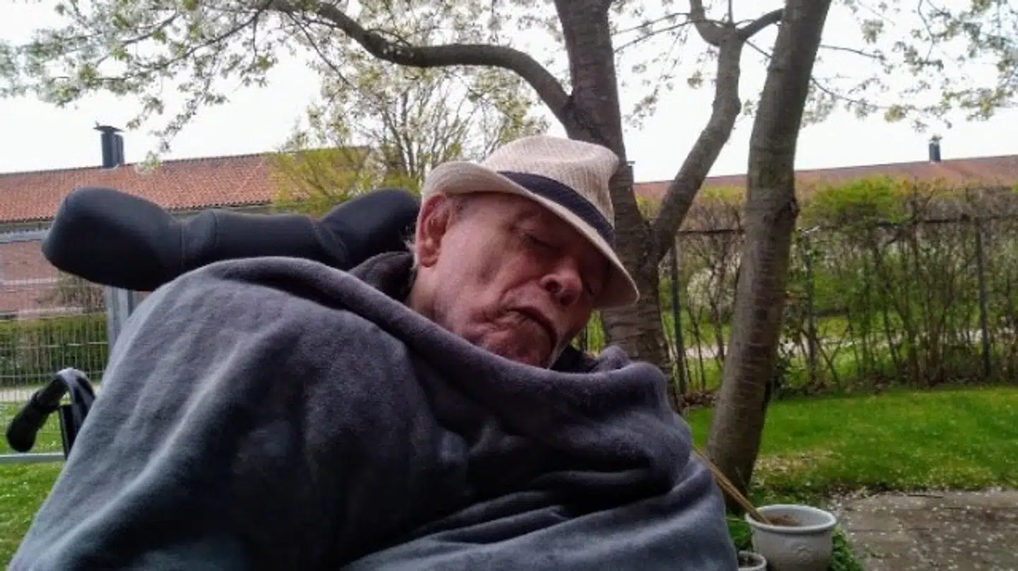 Bjørn kort tid efter nedlukning af plejehjemmet, hvor han ikke måtte få lov til at se sin hustru på grund af besøgsrestriktioner, der blev indført på grund af covid-19. Foto: Privat.