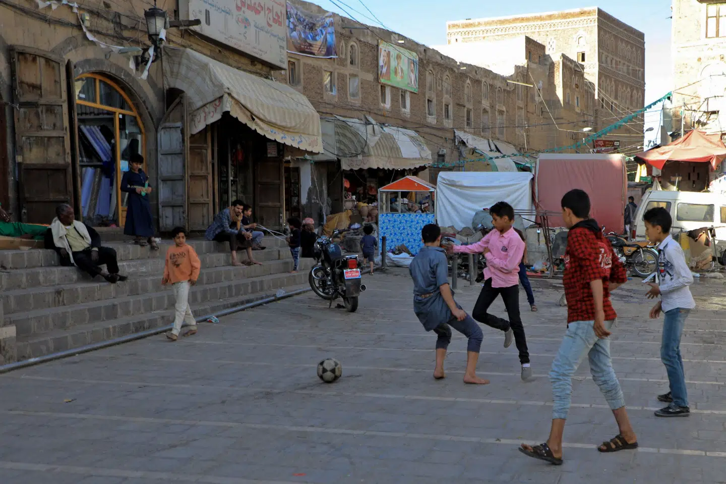 Tal viser, at næsten 400.000 børn under fem år i Yemen er så underernærede og svage, at de har forhøjet risiko for at dø. Mohammed Huwais/Ritzau Scanpix