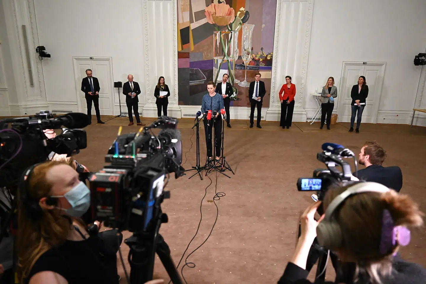 Statsminister Mette Frederiksen (S) og partilederne for aftalepartierne præsenterer en genåbningsplan, i landstingssalen på Christiansborg i København, mandag den 22. marts 2021.