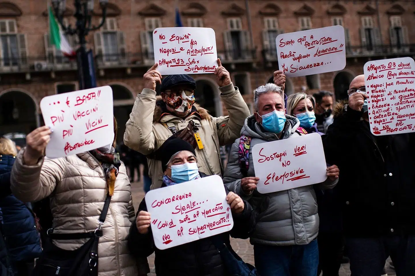 Mandagens demonstrationer mod en ny nedlukning i den italienske by Turin.