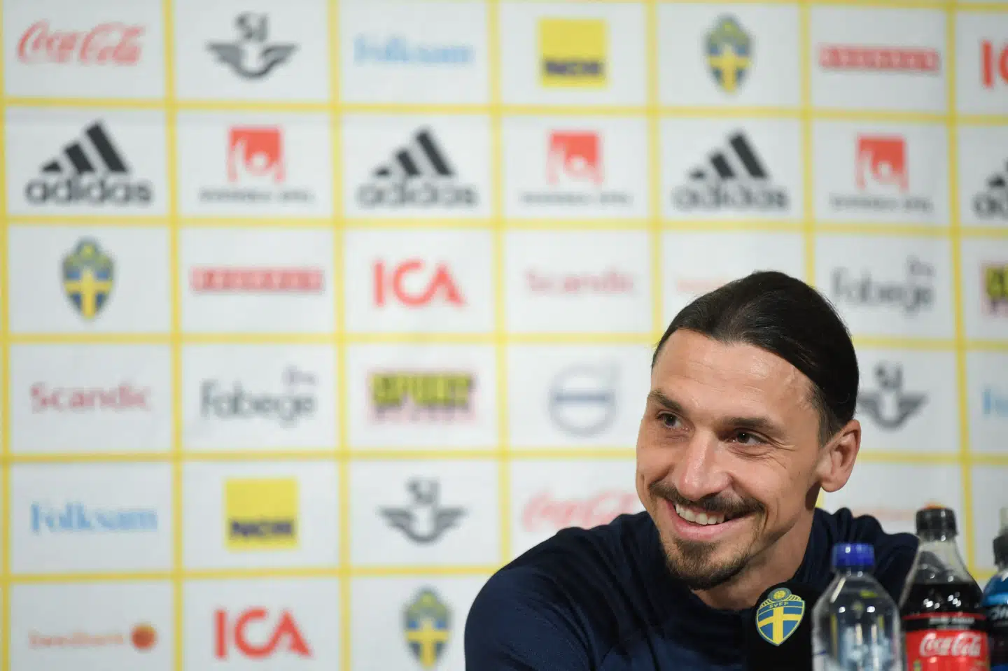 - Hvis jeg skal med, er det, fordi jeg har fortjent at være med. Det betyder intet, hvad jeg tidligere har udrettet, siger Zlatan Ibrahimovic ifølge TT på mandagens pressemøde. Jonathan Nackstrand/Ritzau Scanpix