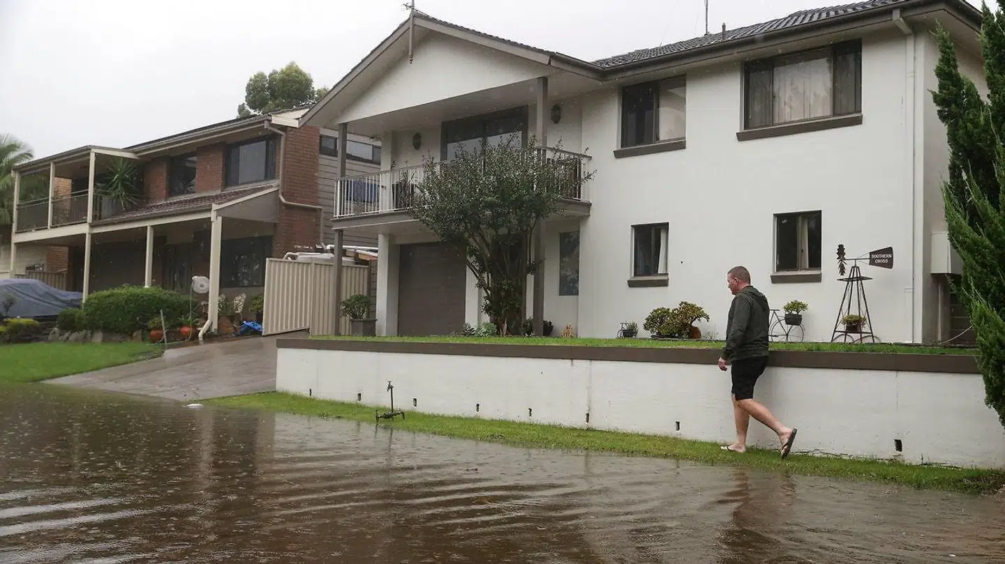 Det voldsomme vejr i New South Wales er ikke overstået endnu.