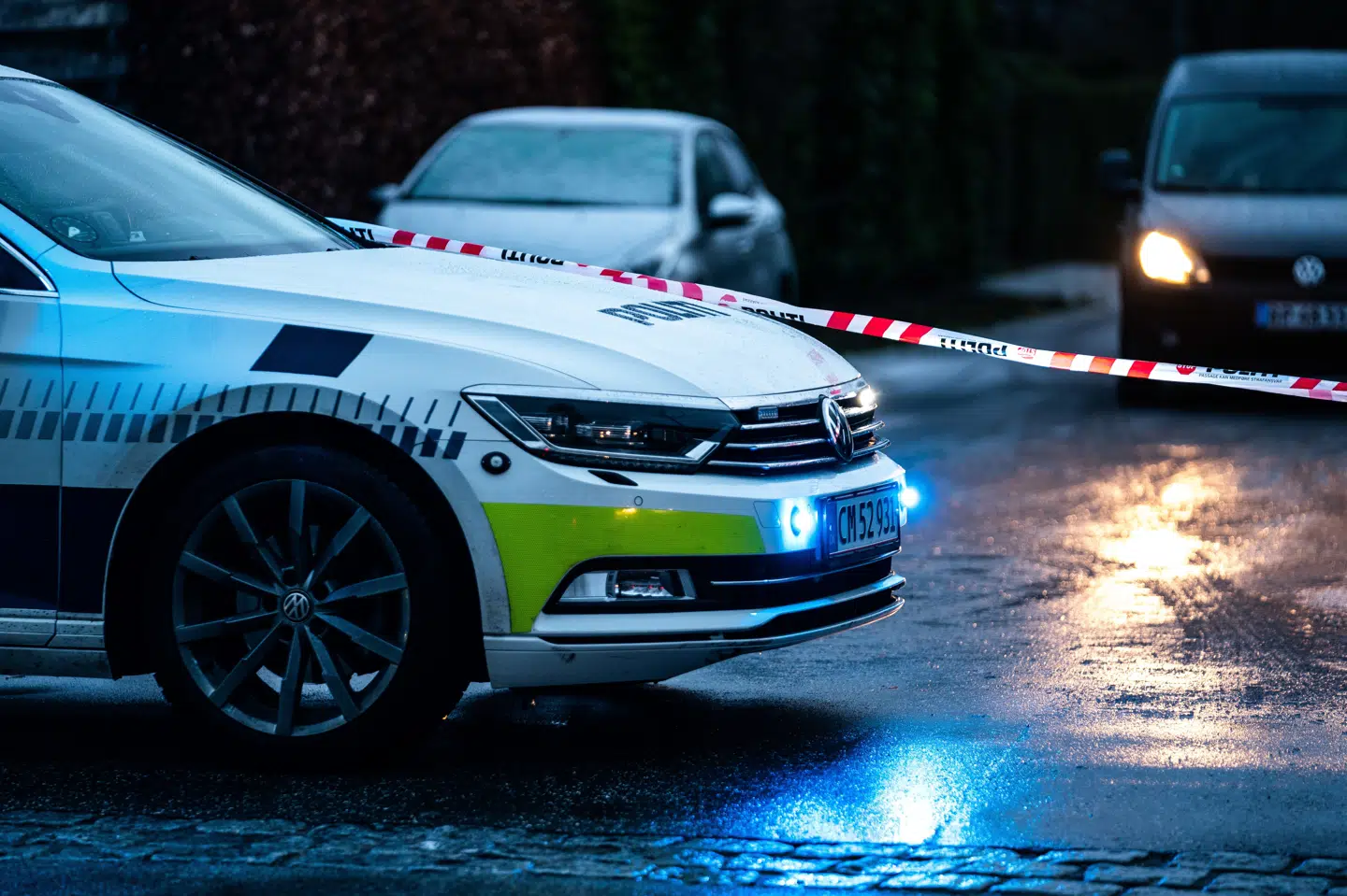 Politiet i Nordjylland har hele dagen søndag forsøgt at finde frem til den eller de personer, der kort før klokken 03 skød mod en 22-årig mand i Aalborg. (Arkivfoto) Emil Helms/Ritzau Scanpix