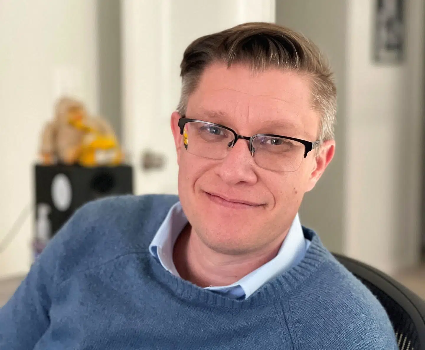 Den glade og nu rige kunstner Mike Winkelmann, bedre kendt under navnet Beeple