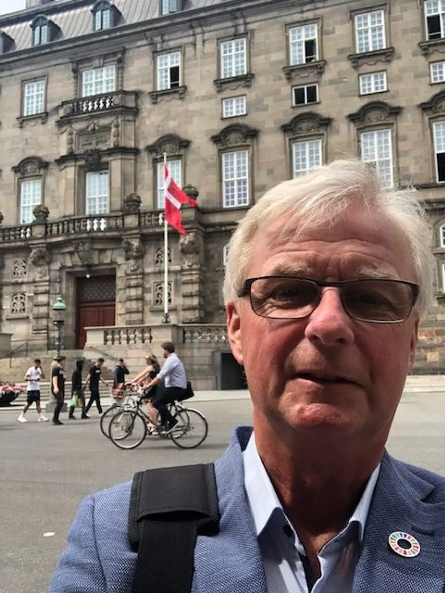 »Vi bør lukke op for liberale erhverv og skolebørn,« siger Tonni Hansen (SF), borgmester på Langeland. Privatfoto.