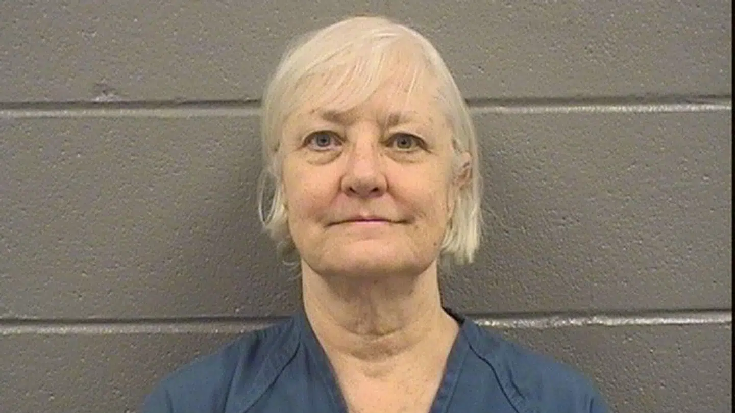 Marilyn Hartman har gennem det sidste årti adskillige gange forsøgt at snige sig ombord på et internationalt fly.