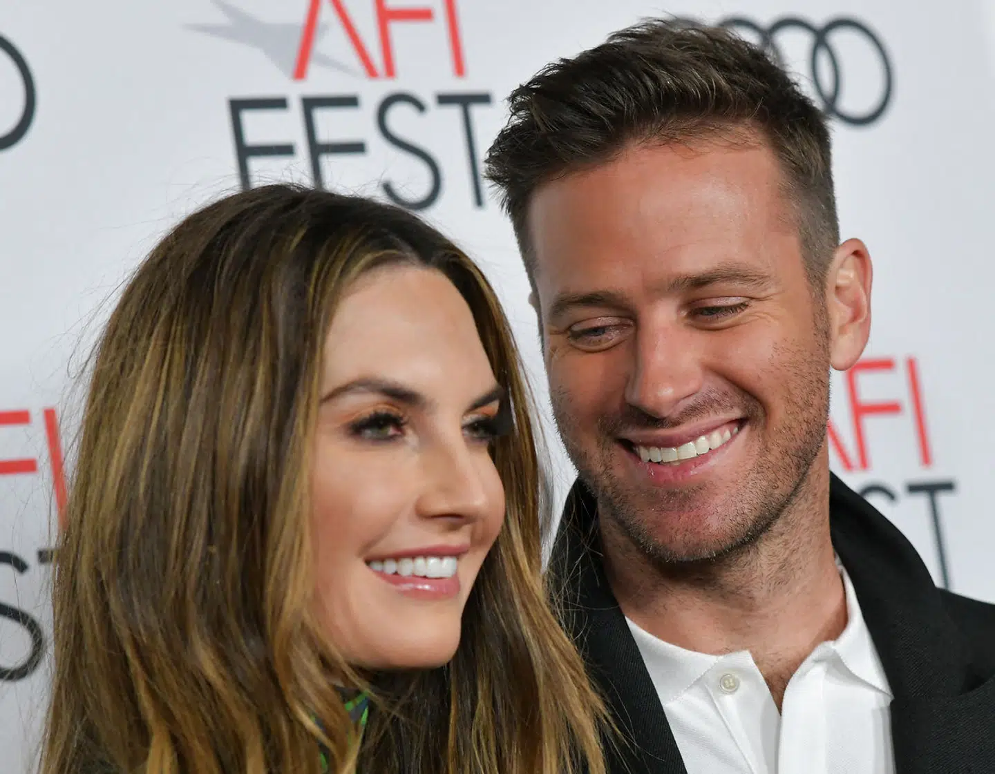 Så lykkelige så de ud, Armie Hammer og hans smukke hustru Elizabeth Chambers. Nu er de skilt.
