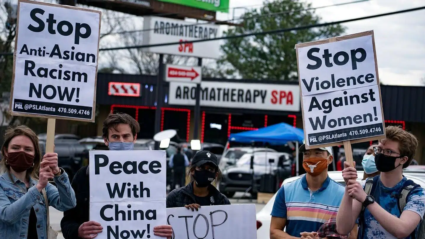 Demonstranter på gaden i Atlanta.