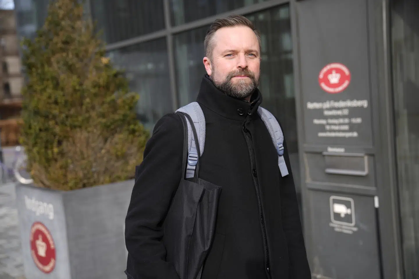 Senioranklager Søren Harbo argumenterede i Retten på Frederiksberg fredag for, at varetægtsfængslingen af tre mænd, der er sigtet for trusler mod statsministeren, skulle have fængsling forlænget. Martin Sylvest/Ritzau Scanpix