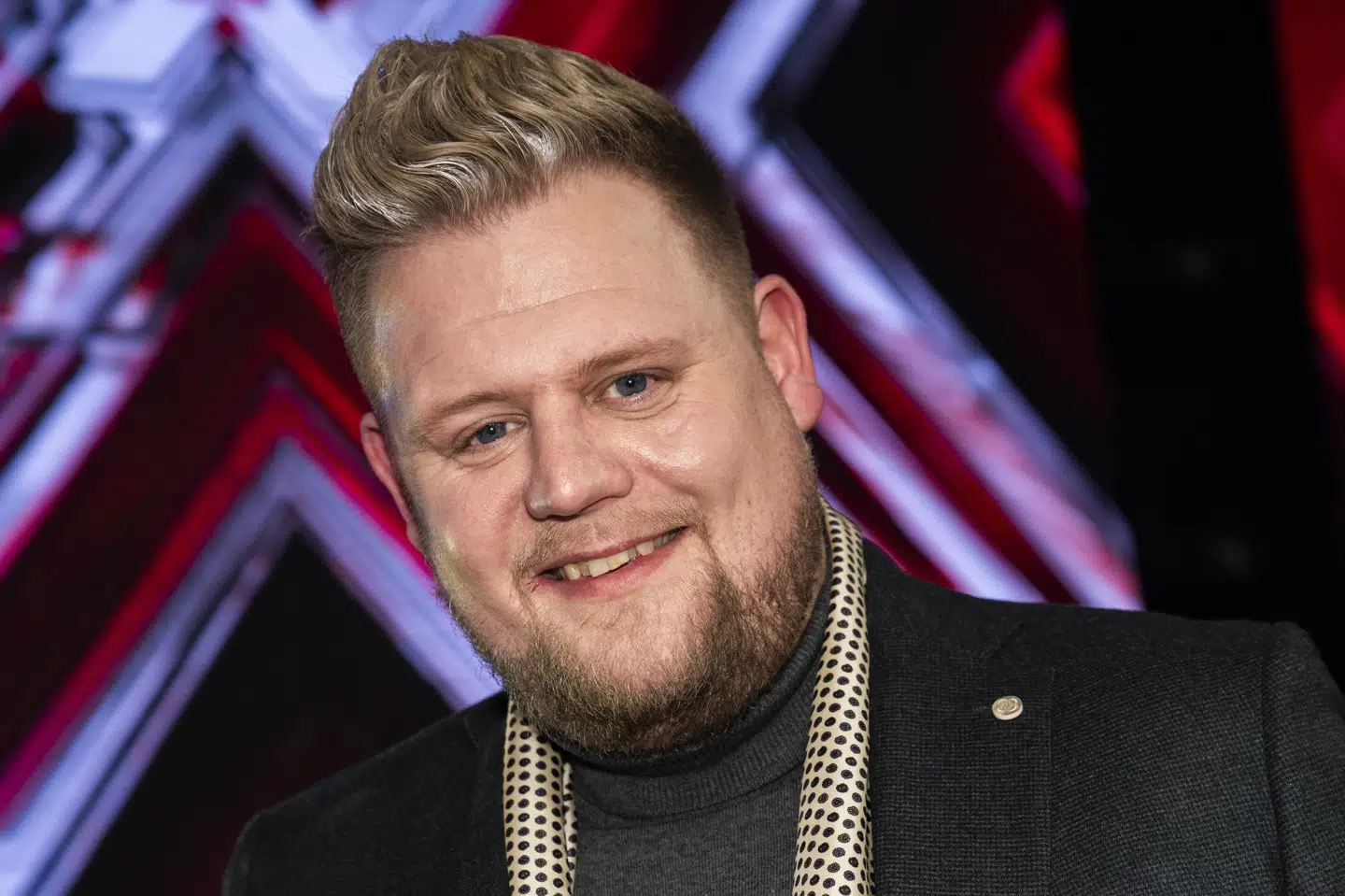 - Den Dan, der meldte sig til X Factor, var en hobbymusiker. Jeg kan mærke, at der er meget mere intensitet og mange flere følelser på spil nu. Jeg har allerede gennemgået en rigtig stor personlig udvikling. Jeg er ekstremt beæret over at være nået så langt, lyder det fra Dan Laursen. Martin Sylvest/Ritzau Scanpix