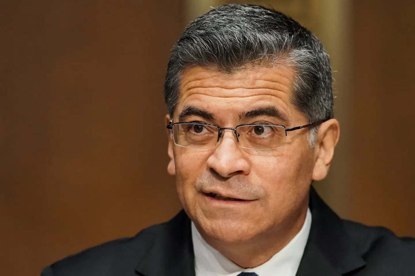 Xavier Becerra, der hidtil har været justitsminister i Californien, bliver USA's nye sundhedsminister efter at han torsdag er blevet godkendt i en meget tæt afstemning i Senatet. (Arkivfoto) Pool/Ritzau Scanpix