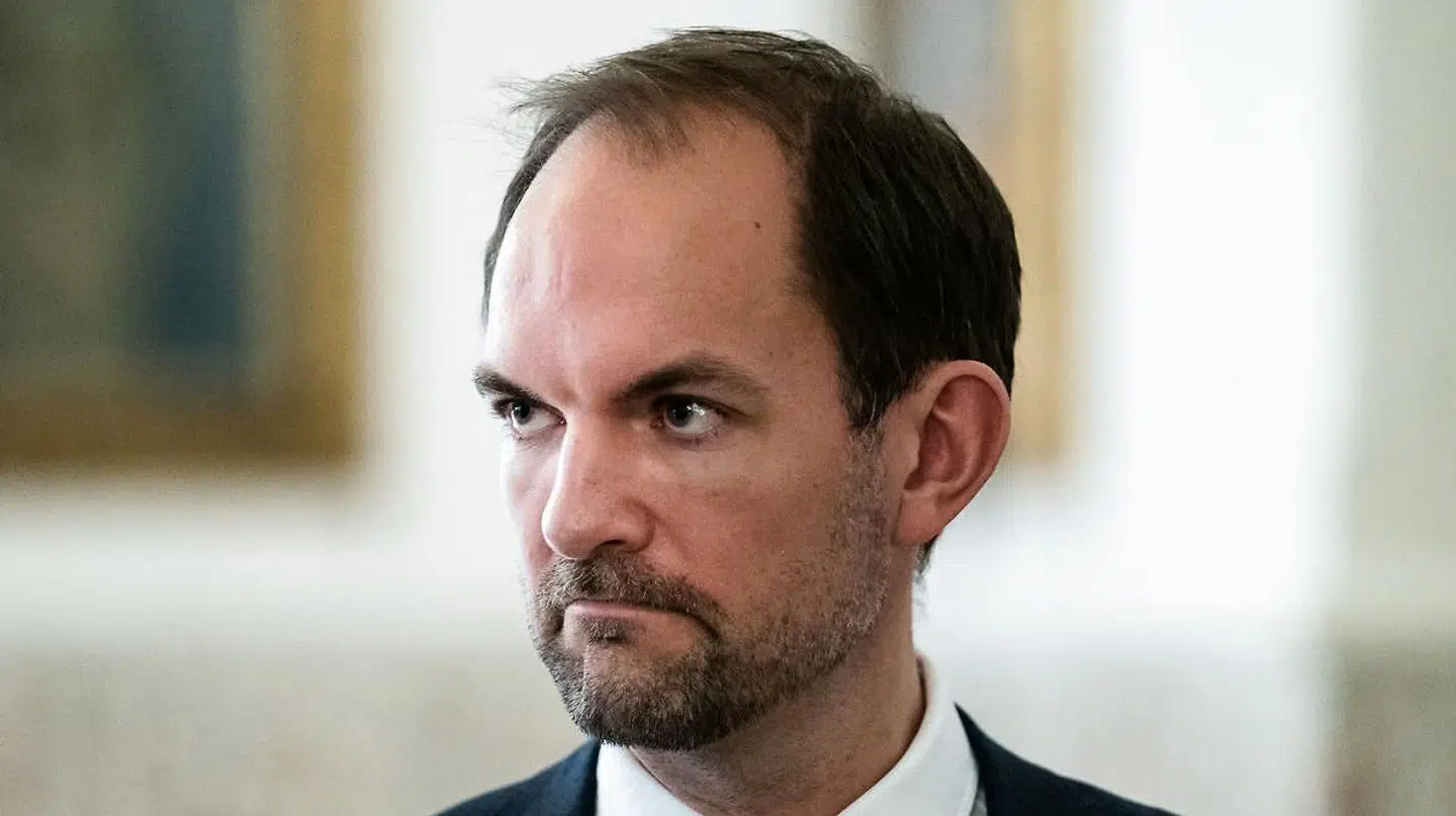 Jeppe Bruus, retsordfører for Socialdemokratiet, vil ikke udtale sig om det er rimeligt, at man får dobbelt så høj en straf for at kaste med sten, hvis altså man gør det til en coronarelateret demonstration.