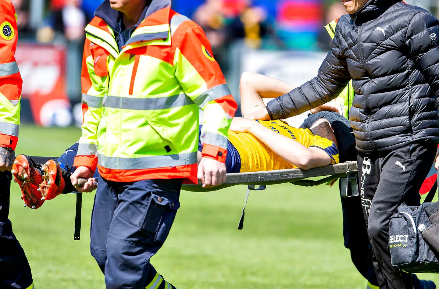 Hobros Rasmus Minor Petersen skadet i nedryknings-playoff kampen i Superligaen mellem Hobro IK og Vejle Boldklub på DS Arena i Hobro , 12. maj 2019.. (Foto: Henning Bagger/Ritzau Scanpix)