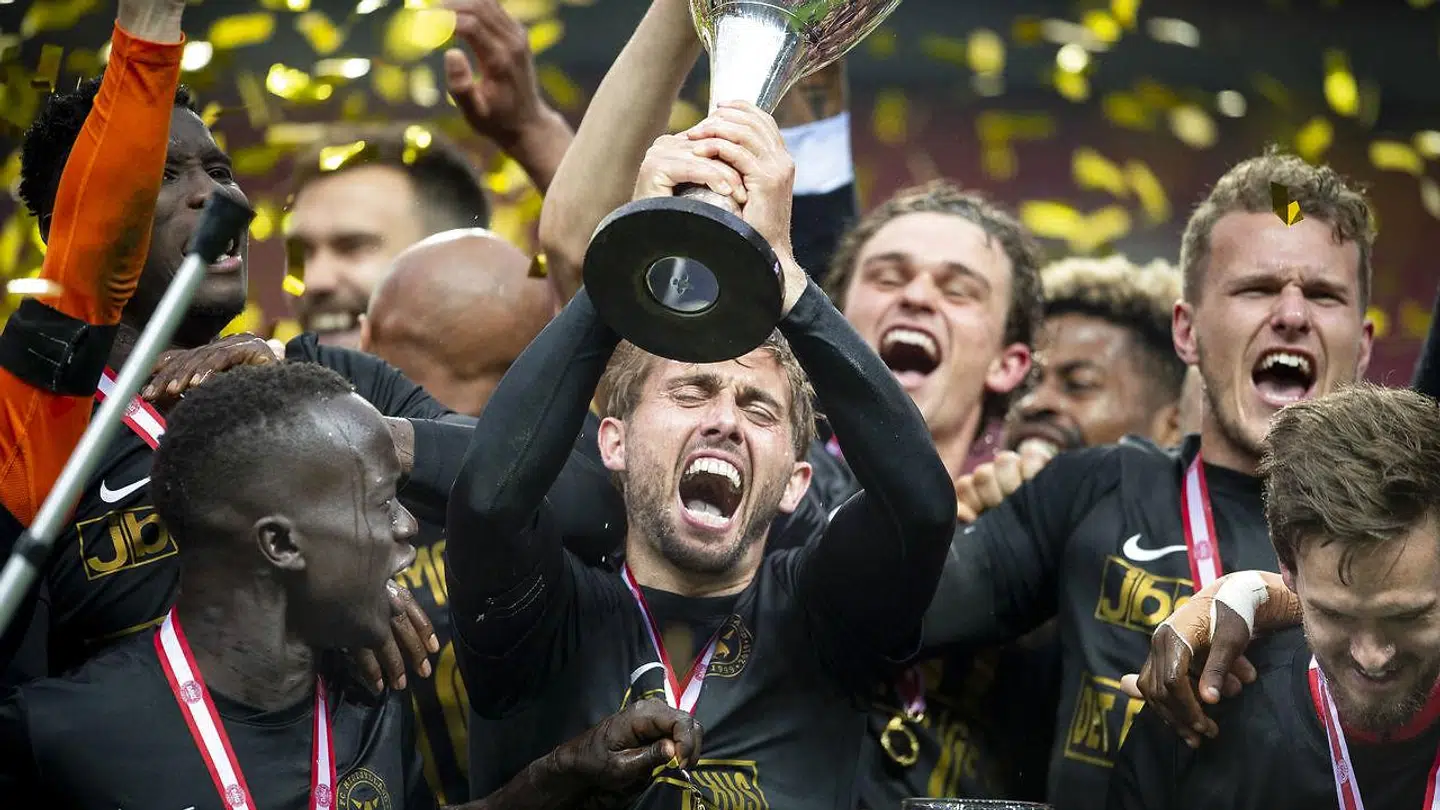 Jakob Poulsen hævede pokalen med FC Midtjylland i 2019.