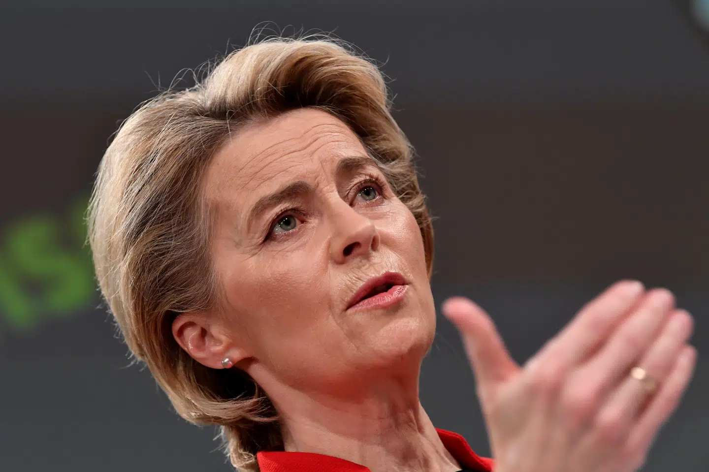 EU-Kommissionens formand, Ursula von der Leyen, truer onsdag med, at EU kan indføre et eksportforbud mod covid-19-vacciner til lande, der ikke lever op til principperne om gensidighed. John Thys/Ritzau Scanpix