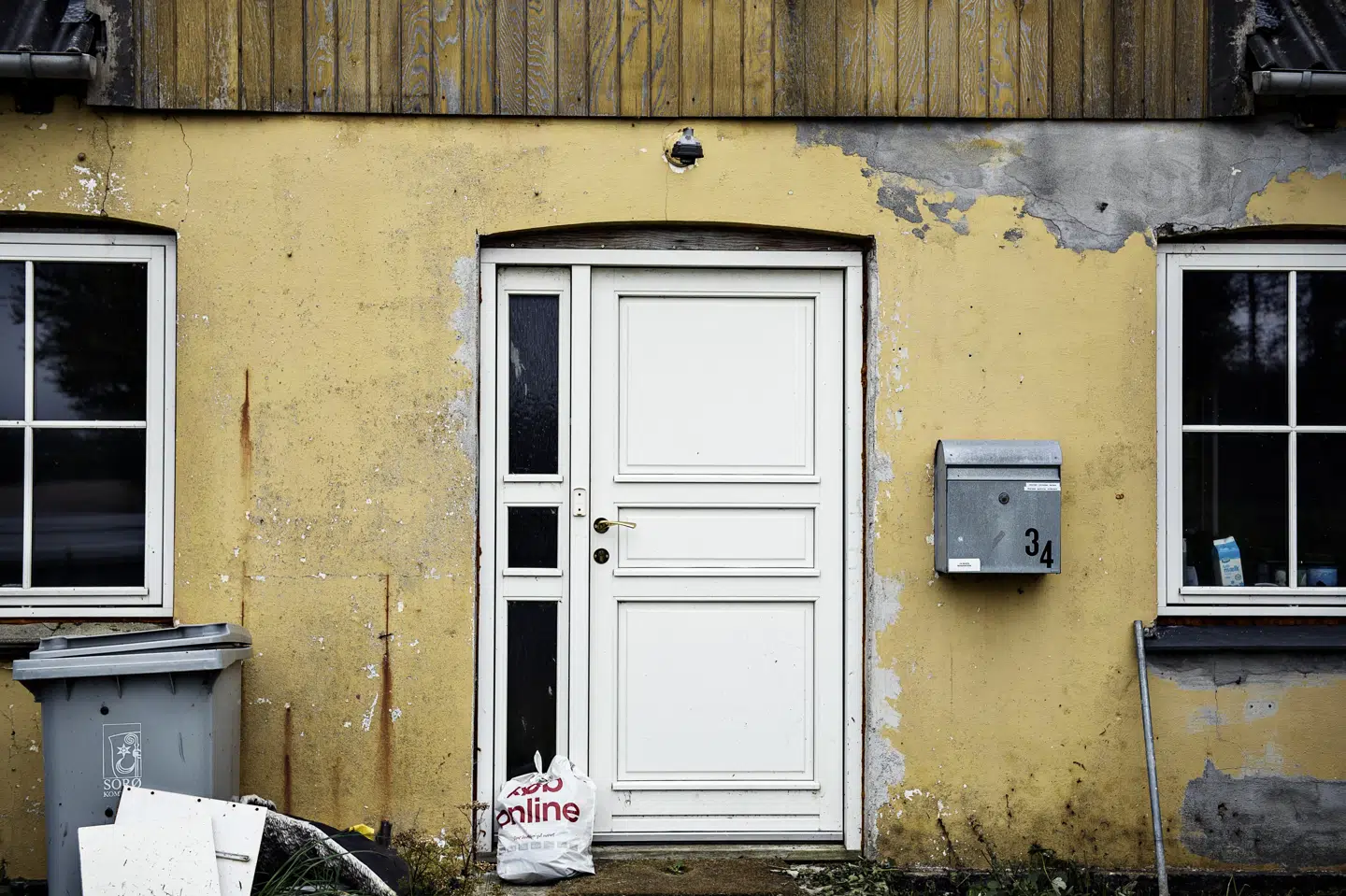 Danmark skal blive bedre til at identificere ofre for menneskehandel. I 2015 blev flere danskboende rumænere efter operation hvepsebo dømt straffe for menneskehandel efter ransagninger af flere adresser, blandt andet et gult hus ved Sorø på Sjælland. Niels Ahlmann Olesen/Ritzau Scanpix