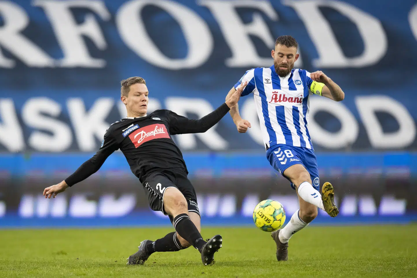 Janus Drachmann (th.) mener, at der er brug for nyt trænerblod i OB. (arkivfoto) Frank Cilius/Ritzau Scanpix