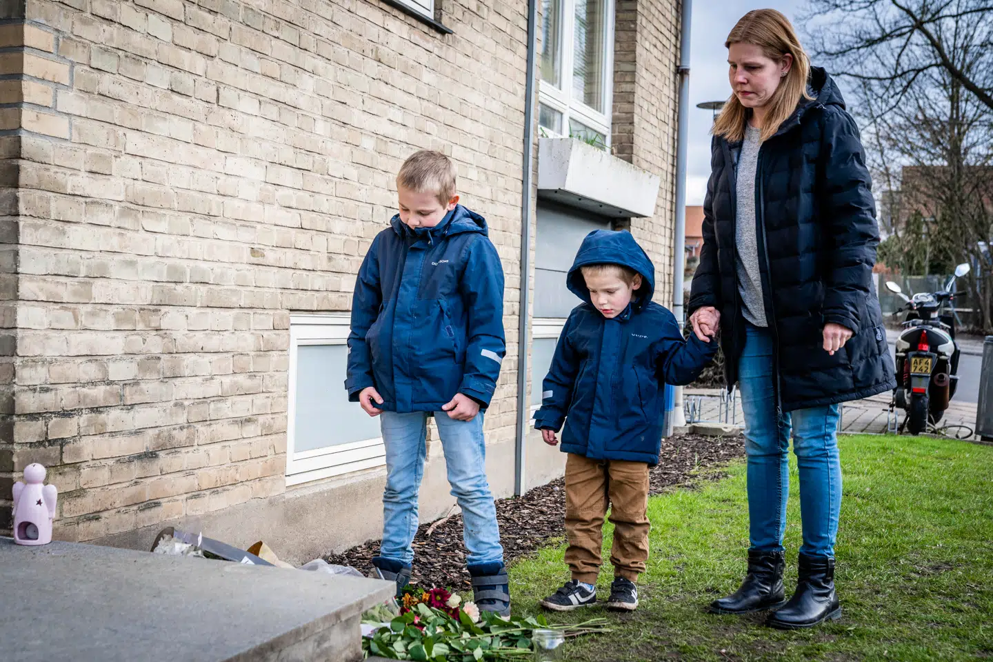 Linda og hendes to børn Christian og Sebastian kendte den seksårige dreng, der døde i weekenden.