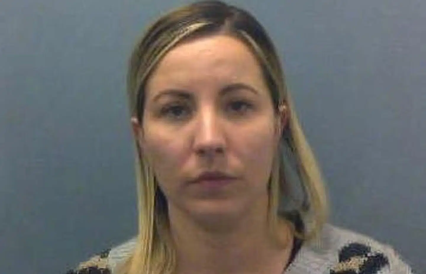 Den engelske lærer Kandice Barber fik seks år og to måneders fængsel for at have haft samleje med en elev, 15-årig dreng, på en mark i 2018.