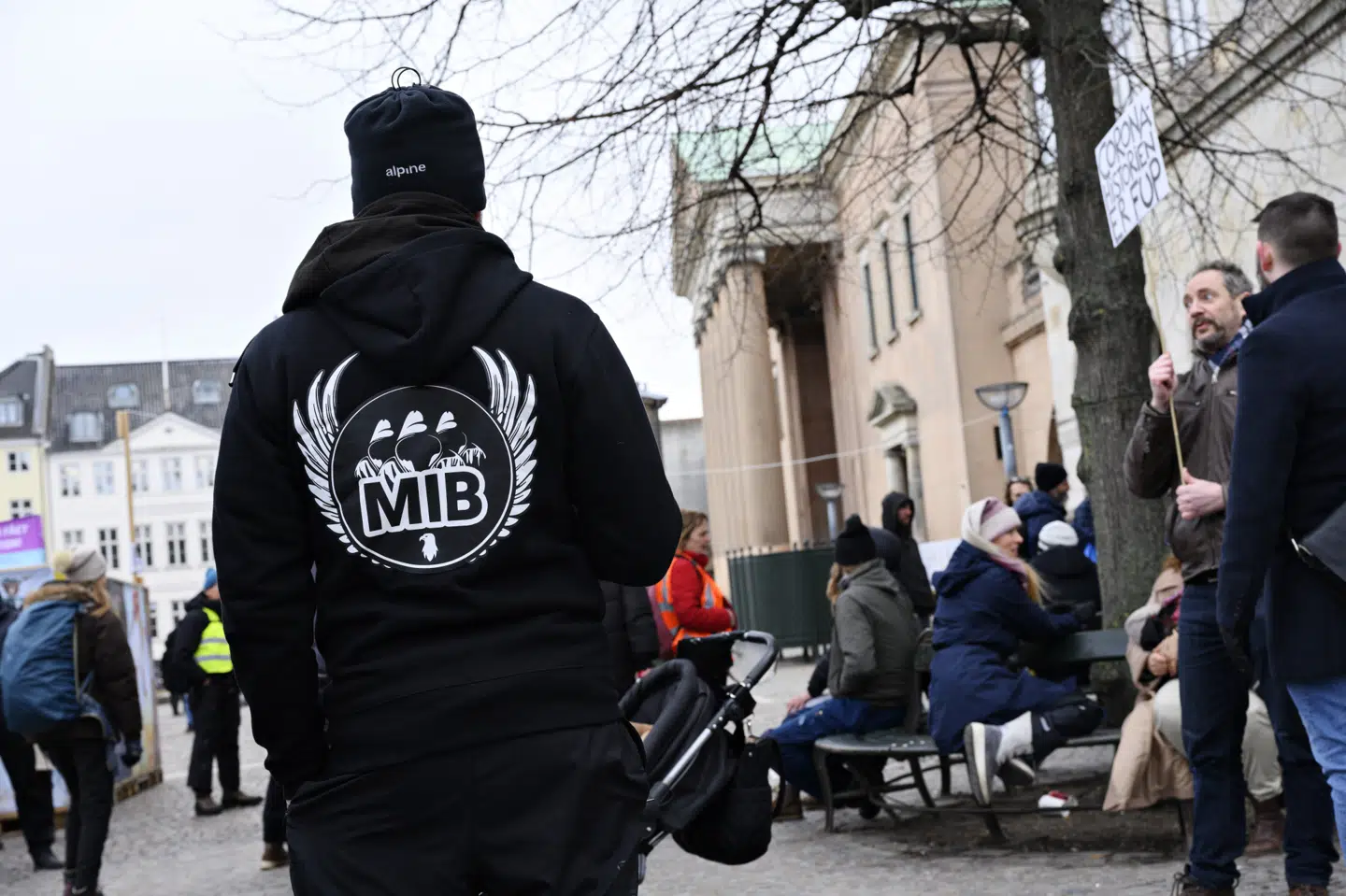 Der var demonstration ved Københavns Byret, da dommen fredag faldt i sagen mod den 30-årige kvinde, der blev idømt to års fængsel. Philip Davali/Ritzau Scanpix
