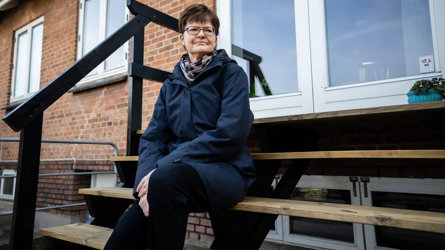 Inger Vittrup oplever stadig synsforstyrrelser, men behandlingen, hun nu har fået, sikrer, at hun ikke mister synet eller får det værre. Foto: Philip Flindt/Byrd.
