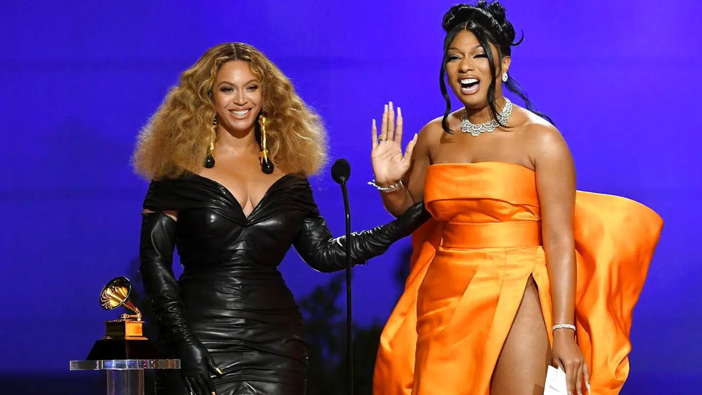 Beyonce på scenen med Megan Thee Stallion.
