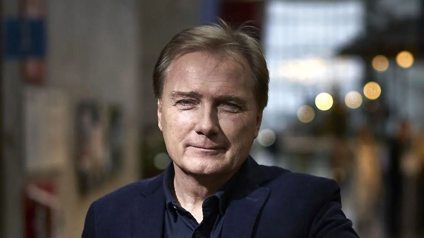Ud fra beskrivelsen af de patienter, der er blevet ramt af blodpropper, mener læge Peter Qvortrup Geisling, at der kan være tale om den sjældne og meget alvorlige tilstand DIC.