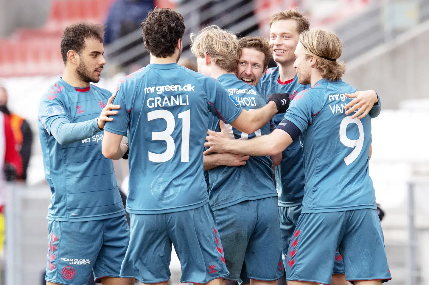 Der blev jublet efter Jakob Ahlmanns scoring til 2-0 mod Vejle Boldklub. Bo Amstrup/Ritzau Scanpix