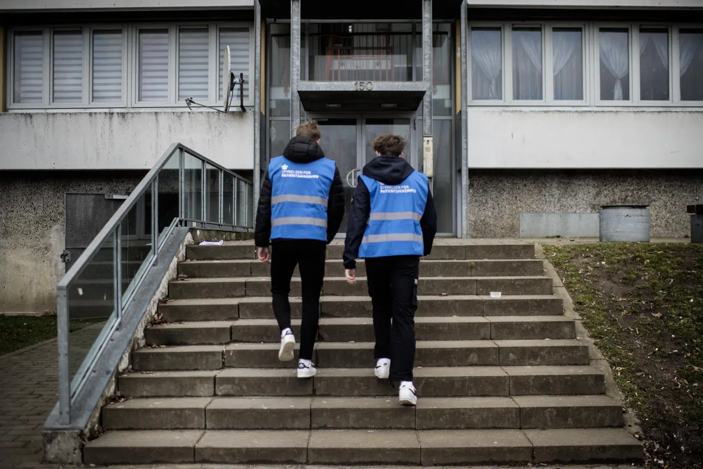 Der er blevet stemt dørklokker i Odense-bydelen Vollsmose for at få beboerne til at lade sig coronateste. Og det ser ud til at have virket. Tim Kildeborg Jensen/Ritzau Scanpix